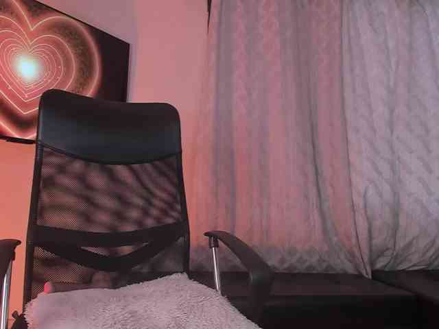 PaulinaBelush webcam