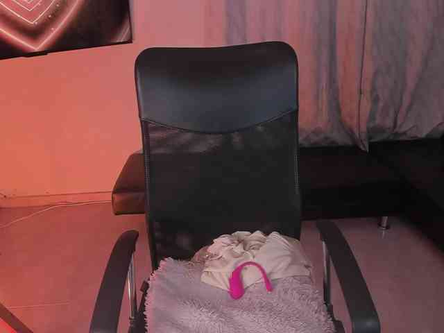 PaulinaBelush webcam