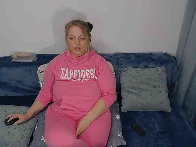 EllaSwan webcam