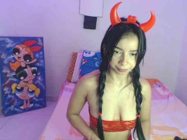 charlotehere webcam