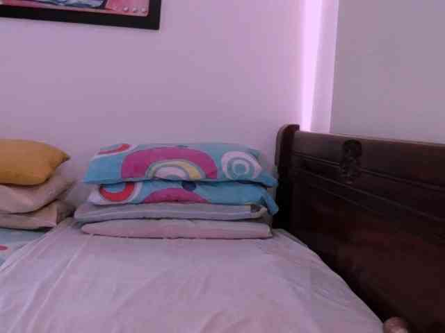 Lucypalmax webcam