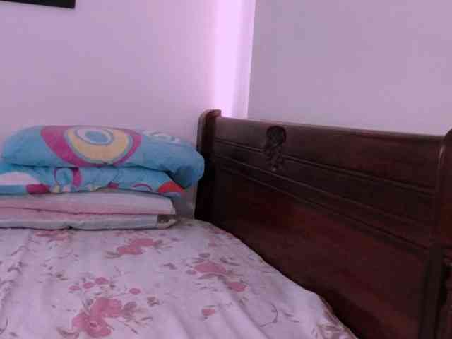 Lucypalmax webcam
