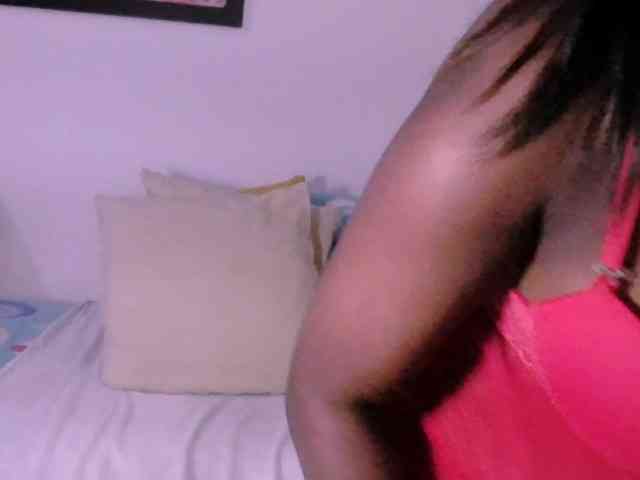 Lucypalmax webcam