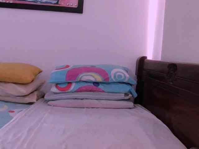 Lucypalmax webcam