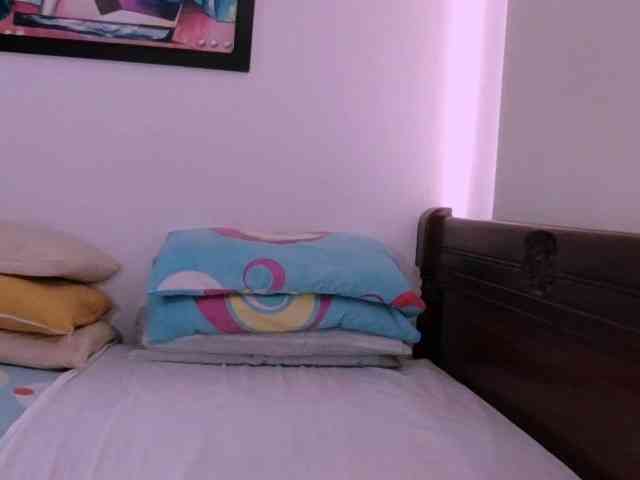 Lucypalmax webcam