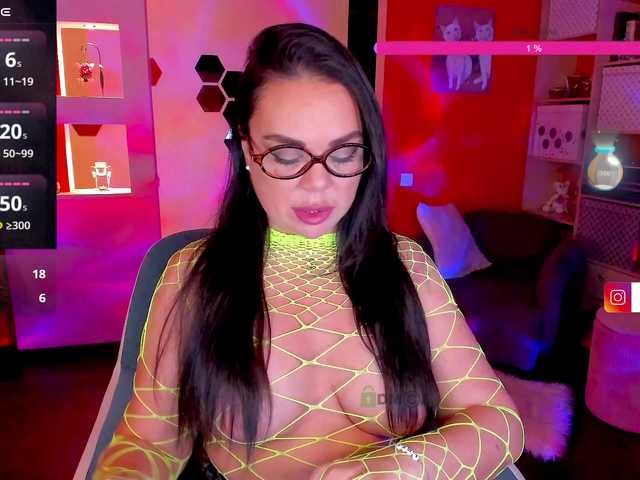 OliviaGoold OliviaGoold