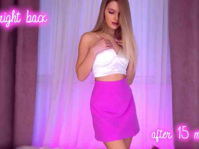 Ellie_Kisa webcam
