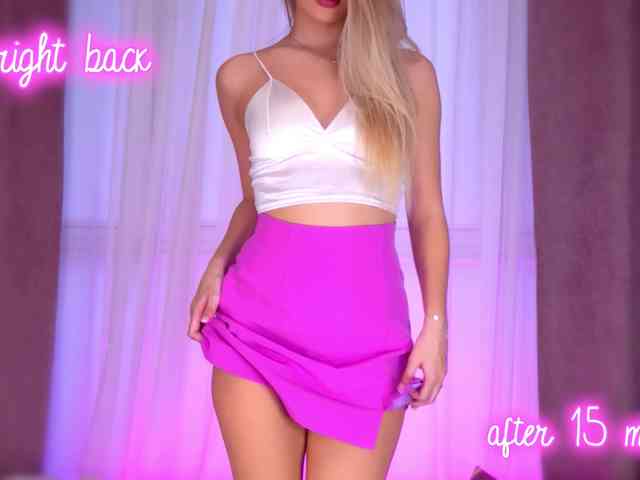 Ellie_Kisa webcam