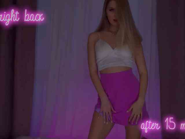 Ellie_Kisa webcam