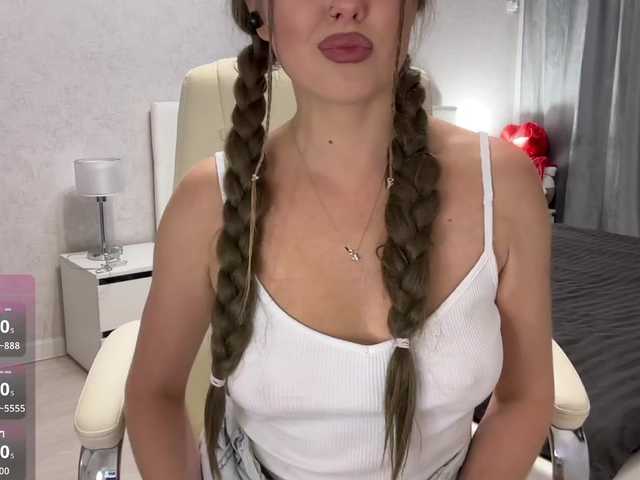 Entra en el chat con el modelo BuMM BuMM