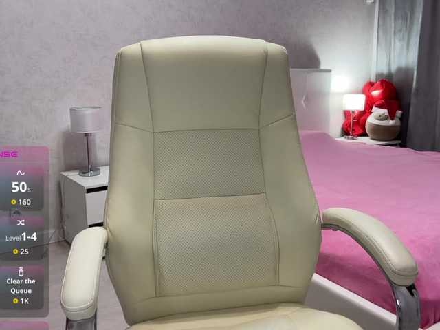 Entra en el chat con el modelo BuMM BuMM