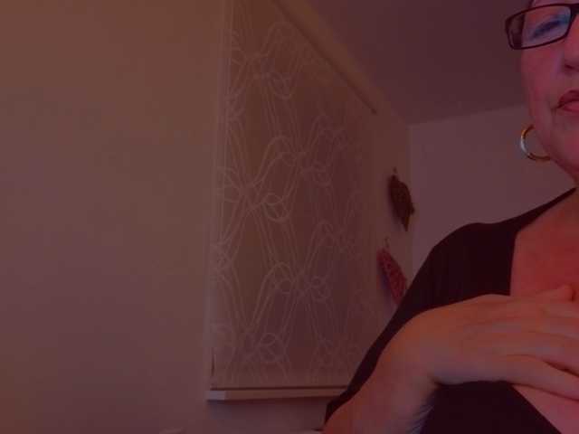 Connyat99 webcam