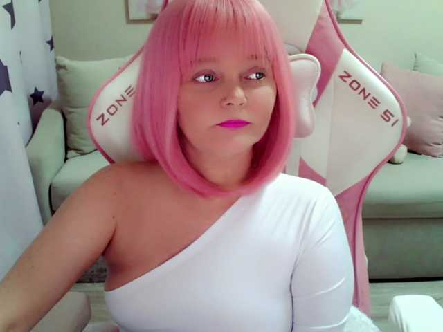 ChristieRoses webcam