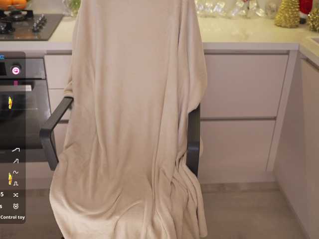 Entra en el chat con el modelo kistochkaa kistochkaa