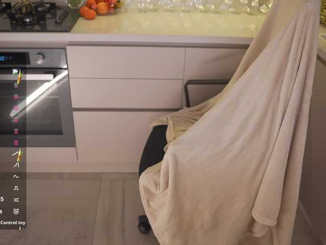 Entra en el chat con el modelo kistochkaa kistochkaa