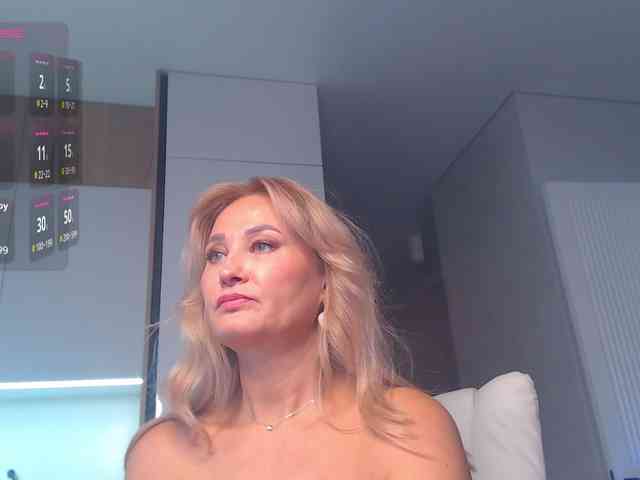 hold-me-tight webcam