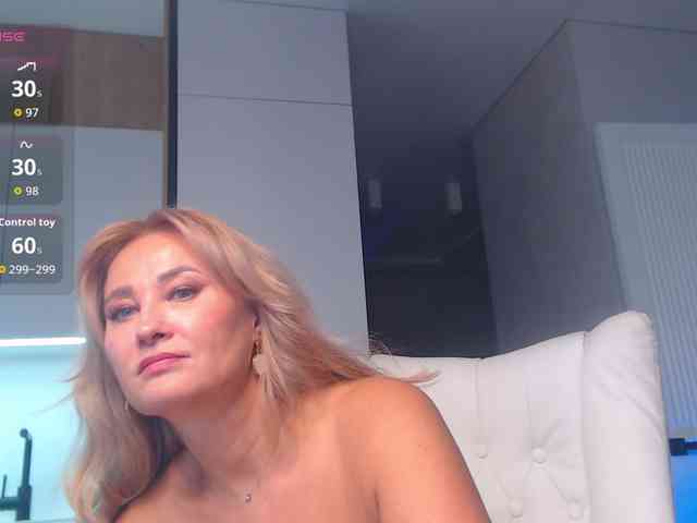 hold-me-tight webcam