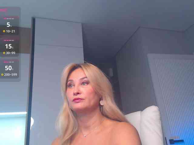 hold-me-tight webcam