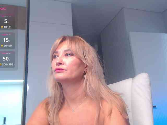 hold-me-tight webcam