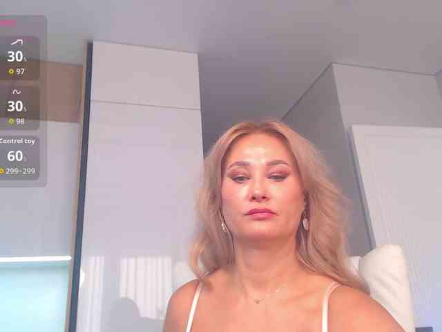 hold-me-tight webcam