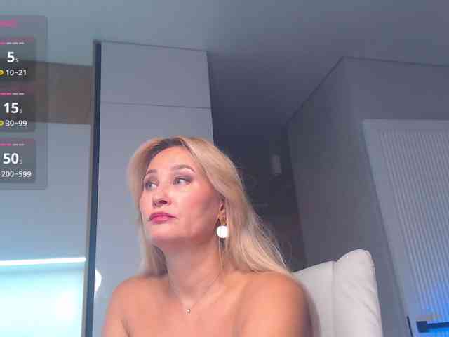 hold-me-tight webcam