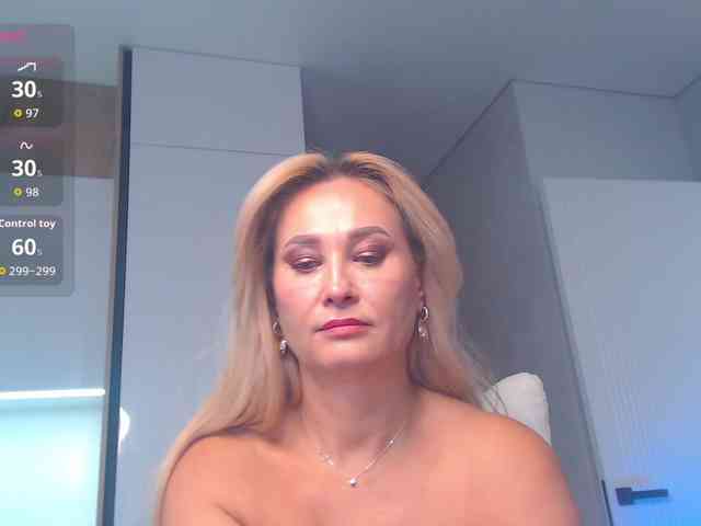 hold-me-tight webcam