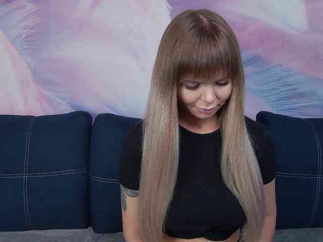 TouchMeNow webcam