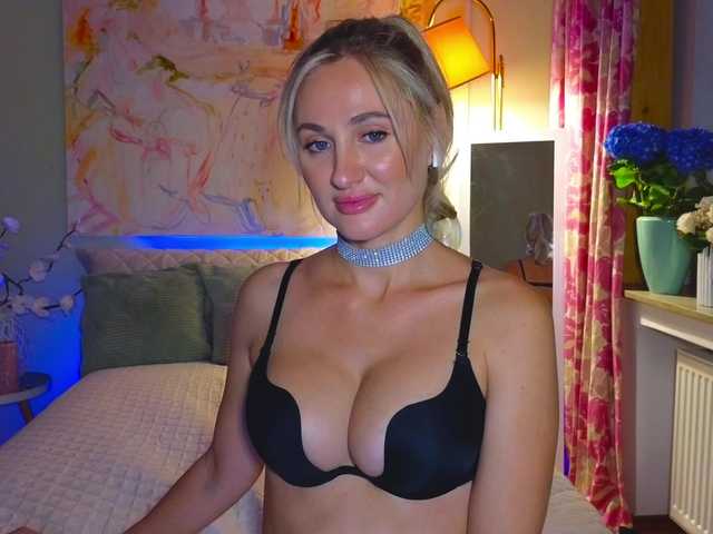 MisssMira webcam