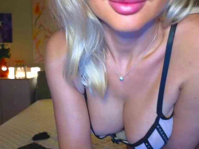 MisssMira webcam