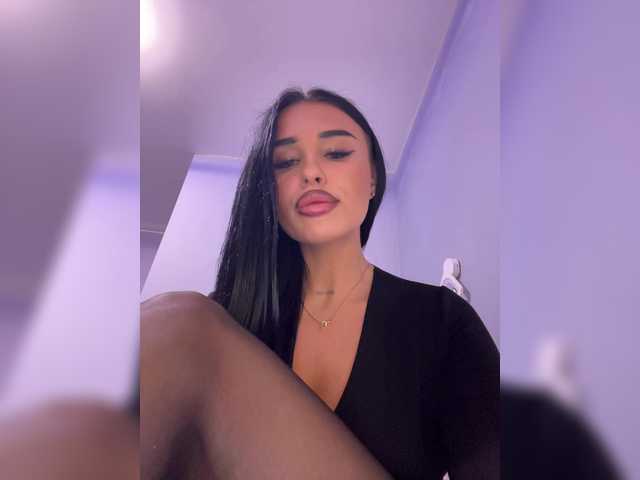 Vai a chattare su _Anasteisha_ _Anasteisha_