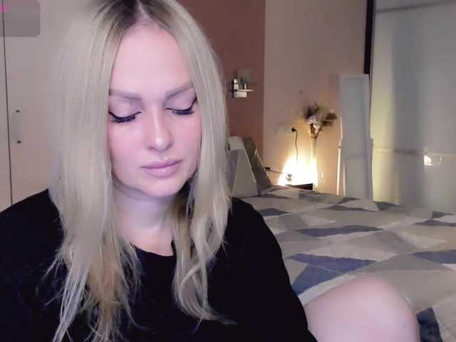 LibbyNora webcam