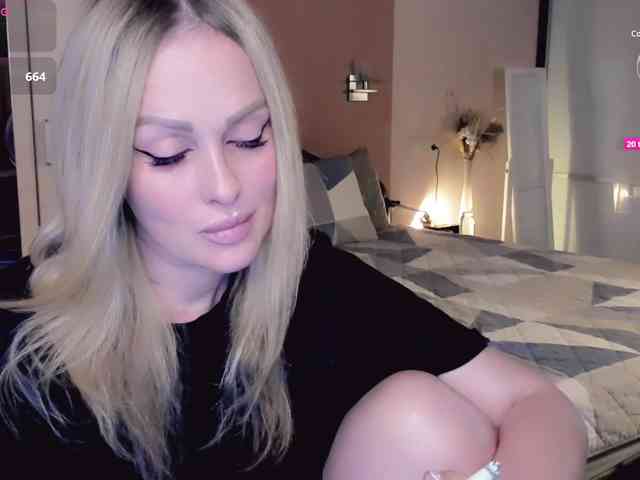 LibbyNora webcam