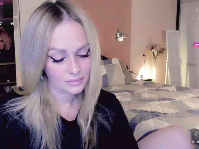 LibbyNora webcam