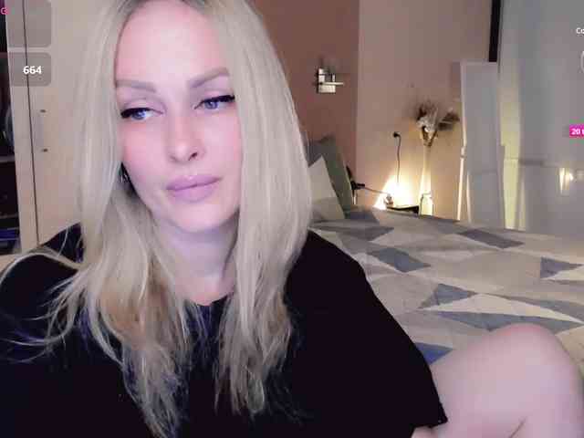 LibbyNora webcam