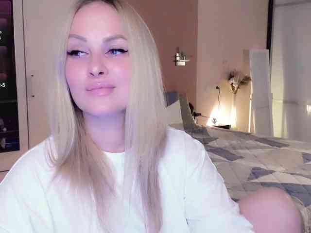 LibbyNora webcam
