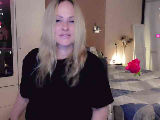LibbyNora webcam