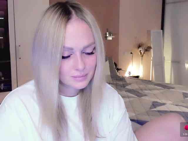 LibbyNora webcam