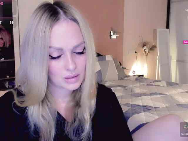 LibbyNora webcam