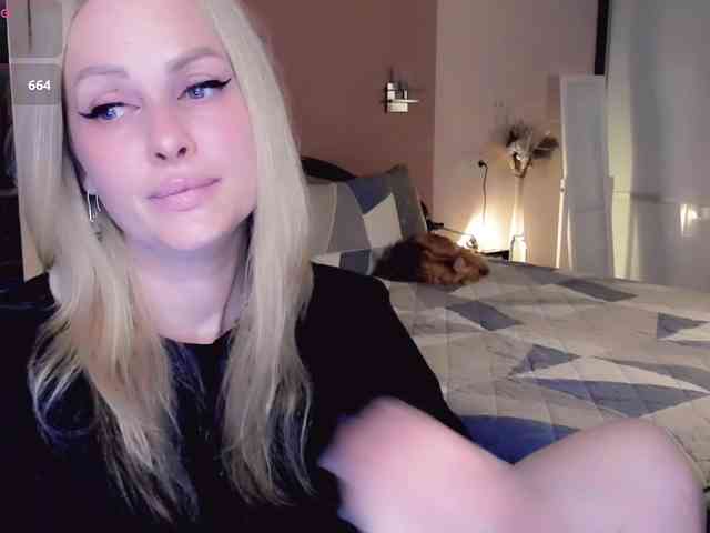 LibbyNora webcam