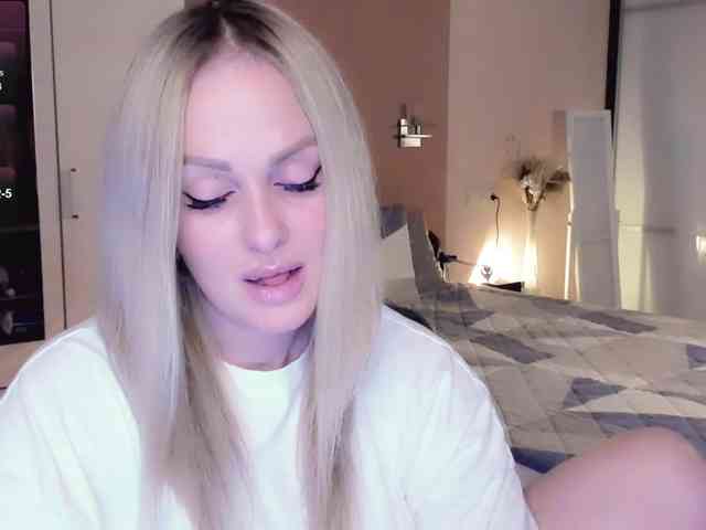 LibbyNora webcam