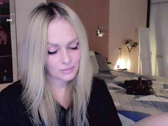 LibbyNora webcam