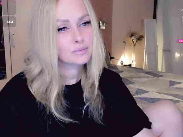 LibbyNora webcam