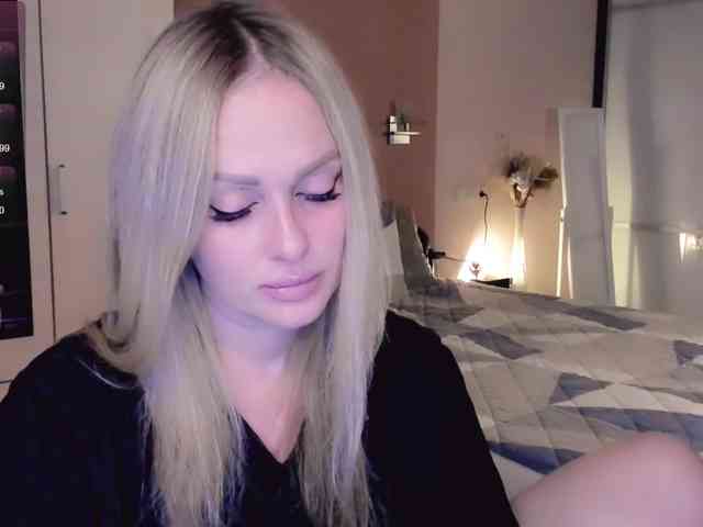 LibbyNora webcam