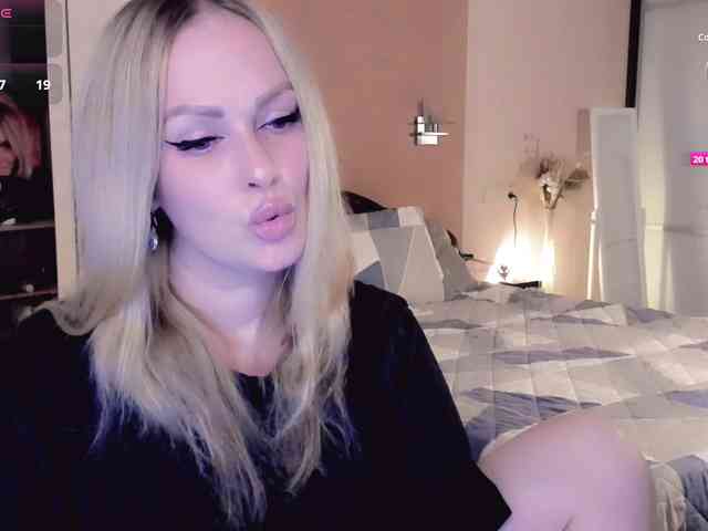 LibbyNora webcam