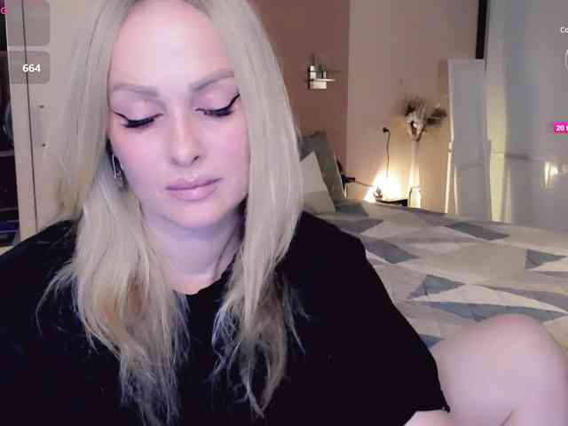 LibbyNora webcam