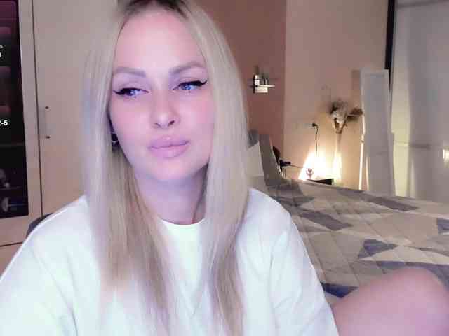 LibbyNora webcam