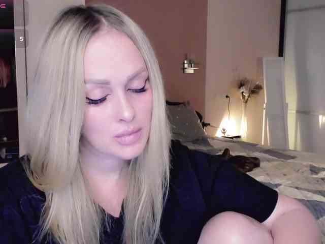 LibbyNora webcam