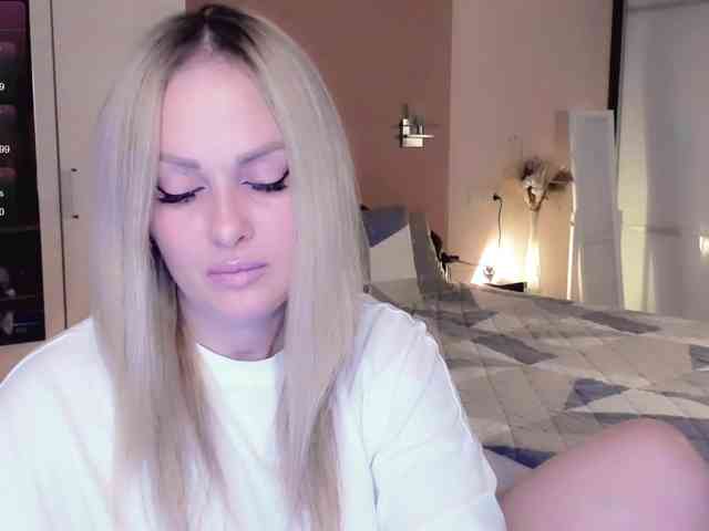 LibbyNora webcam