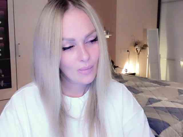LibbyNora webcam