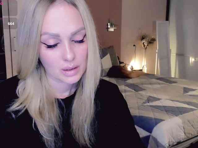 LibbyNora webcam